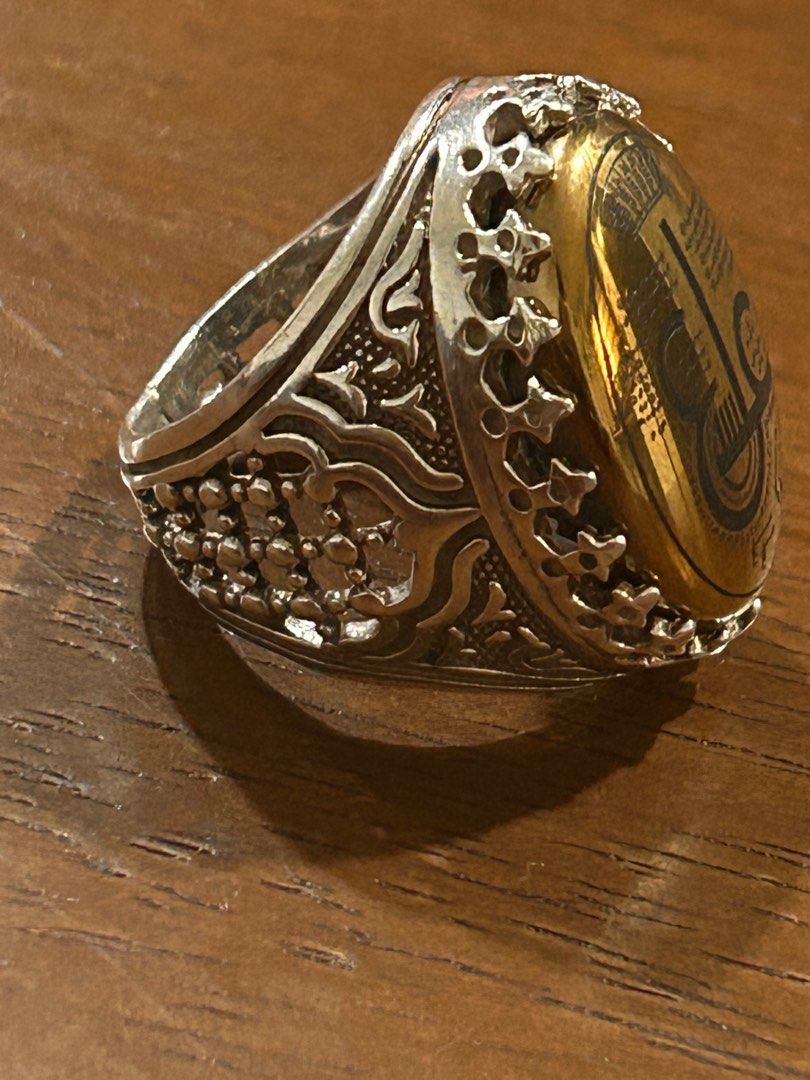 Hematite Islamic solid silver ring (Category: Jewelry) located in Singapore. Submitted by alladin_0403 (Listing ID 1362928943, Image 2). Description: Size 22.