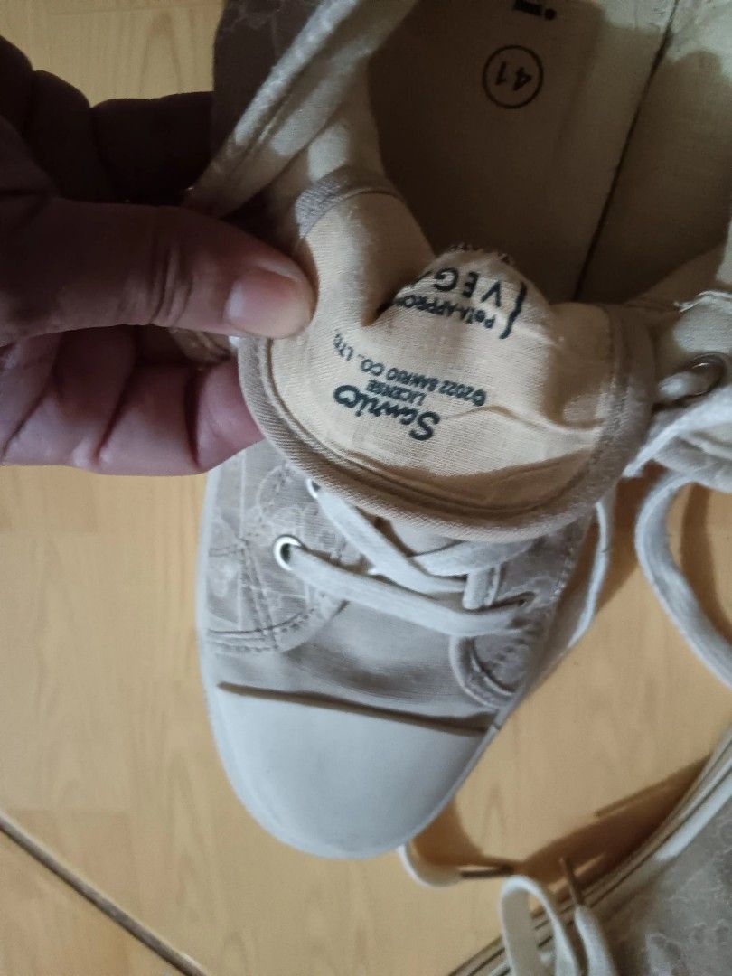 Hi cut Sanrio by Rubi (Category: Sneakers) located in Caloocan City. Submitted by declutterstn (Listing ID 1362852366, Image 3). Description: used 3x only..