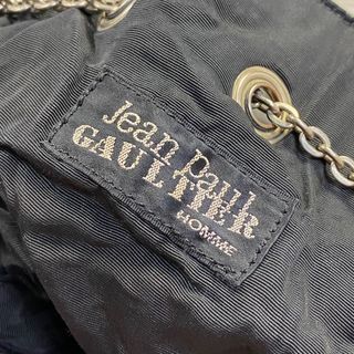 ITEM NAME: ARCHIVE JPG JEAN PAUL GAULTIER 2-WAY BUCKET BAG   CONDITION: VGOOD  ISSUE NEED CLEAN   M- ₱1,999  PM FOR MORE DETAILS 📩