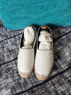 （分類：）位於 。 由 lolocloset 提交（商品編號 1362957470，圖片 1）。簡介： 。
