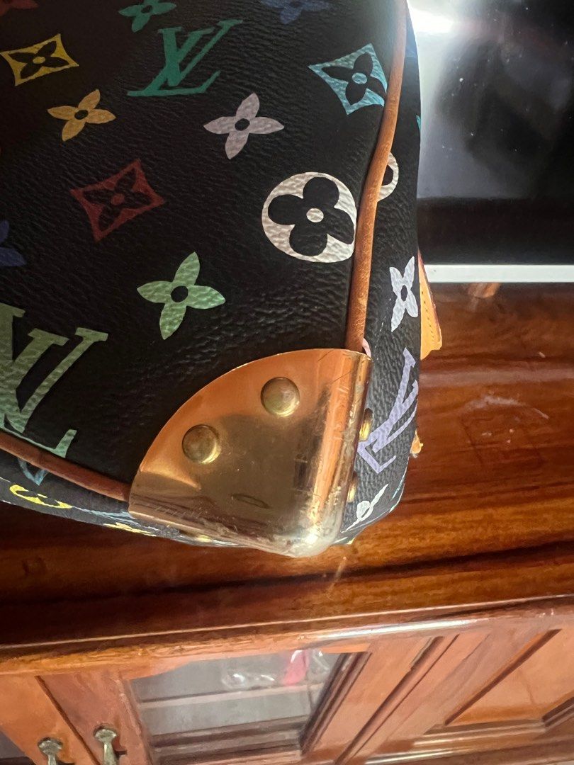 Lv speedy multicolor (Category: Luxury Bags & Wallets) located in Baguio. Submitted by Passionista_2600 (Listing ID 1363001169, Image 2). Description: 30 cm japan code Gamusa lining See pics for mored details.