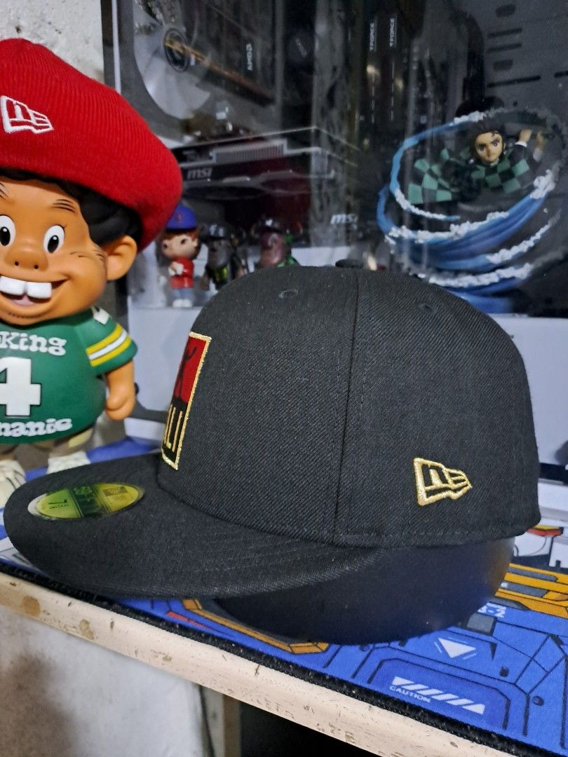 New Era x Muhammad Ali (Category: Caps & Hats) located in Makati City. Submitted by aizen15 (Listing ID 1362969761, Image 3). Description: New Era x Muhammad Ali 59 Fifty Size 7 5/8 (fits 7 3/8 , 7 1/2) excellent condition.