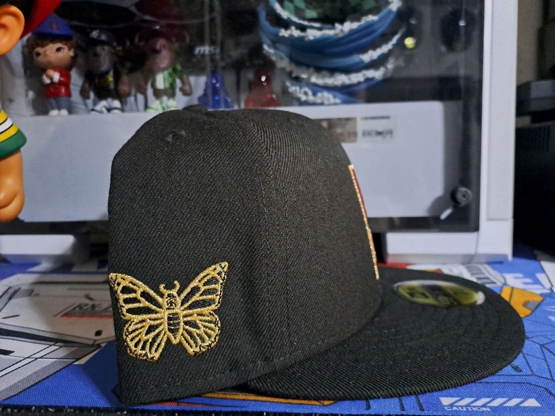 New Era x Muhammad Ali (Category: Caps & Hats) located in Makati City. Submitted by aizen15 (Listing ID 1362969761, Image 2). Description: New Era x Muhammad Ali 59 Fifty Size 7 5/8 (fits 7 3/8 , 7 1/2) excellent condition.