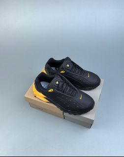 (Category: ) located in . Submitted by khai.uasneakers (Listing ID 1363003752, Image 1). Description: .