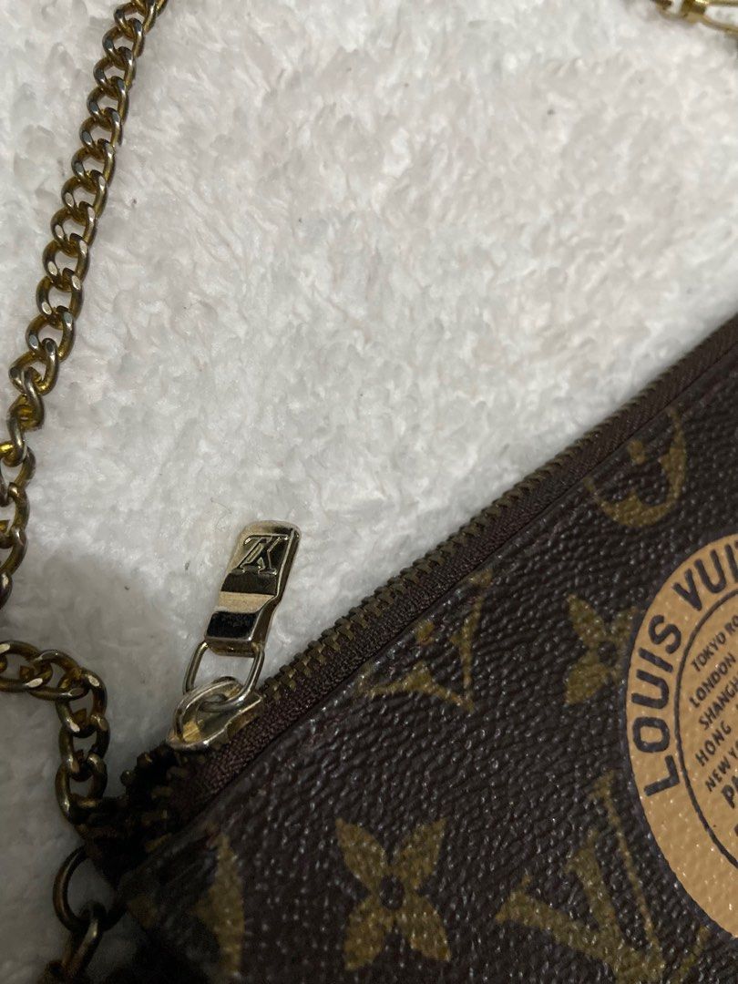 NYEL VIY POCHETTE (Category: Luxury Bags & Wallets) located in Pili. Submitted by rgthriftflip29 (Listing ID 1362855203, Image 3). Description: LEATHER/BROWN MINI SEE PICS FOR DETS❗️ .