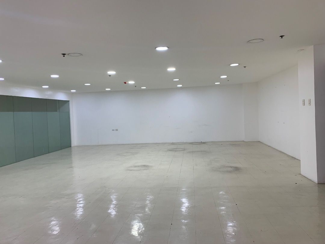 office space for lease (Category: Commercial) located in Makati City. Submitted by zionland145 (Listing ID 1362866722, Image 2). Description: office space located in salcedo village and legazpi village makati floor area ranges from 40 square meters to 500 square meters . 24/7 operations, bare to semi fitted condition. Parking is additional fee at ph 5,000-6,000 per slot per month. terms of payment : Three months security deposit and three months 