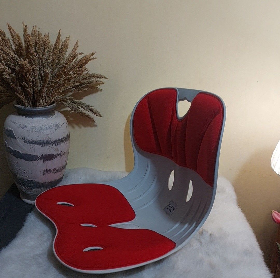 Original Curble Chair Posture Corrector Chair (Category: Braces, Support & Protection) located in Binangonan. Submitted by makoleksyon (Listing ID 1362936851, Image 2). Description: excellent condition like new no flaws 2pcs Red available perfect po ito lalo kung ang work nyo po lagi kayo naka upo sa harap ng computer made in Korea.