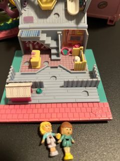 PET SHOP with 2 FIGURES + BONUS * Vintage Polly Pocket Compact