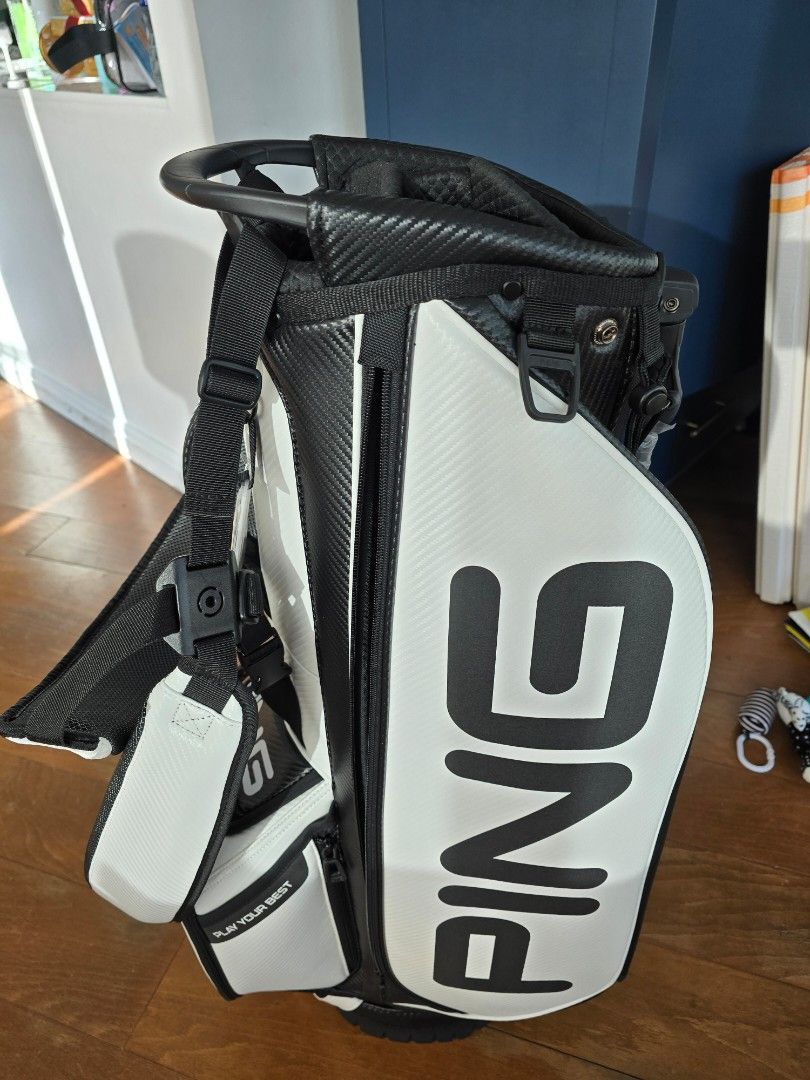 Ping tour stand golf bag (Category: Golf) located in Makati City. Submitted by dpadill (Listing ID 1362167723, Image 2). Description: ping tour stand golf bag.