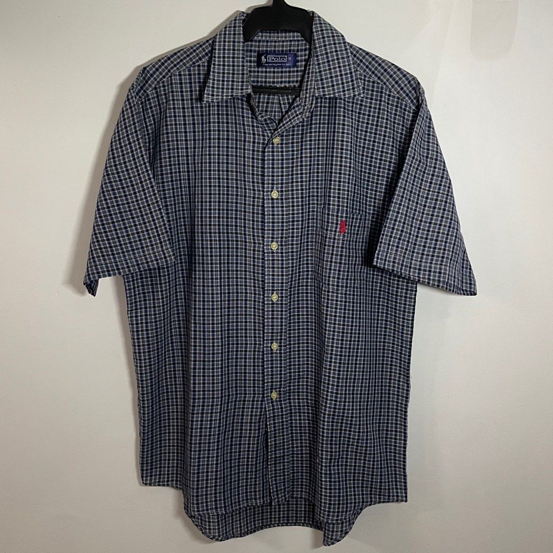 Polo Button-down (Category: Formal Shirts) located in Santa Rosa. Submitted by ynaes (Listing ID 1362895961, Image 1). Description: ❗️no when worn photos❗️ - personally used - dimensions: 22w x 29-31l (in) - no flaws.