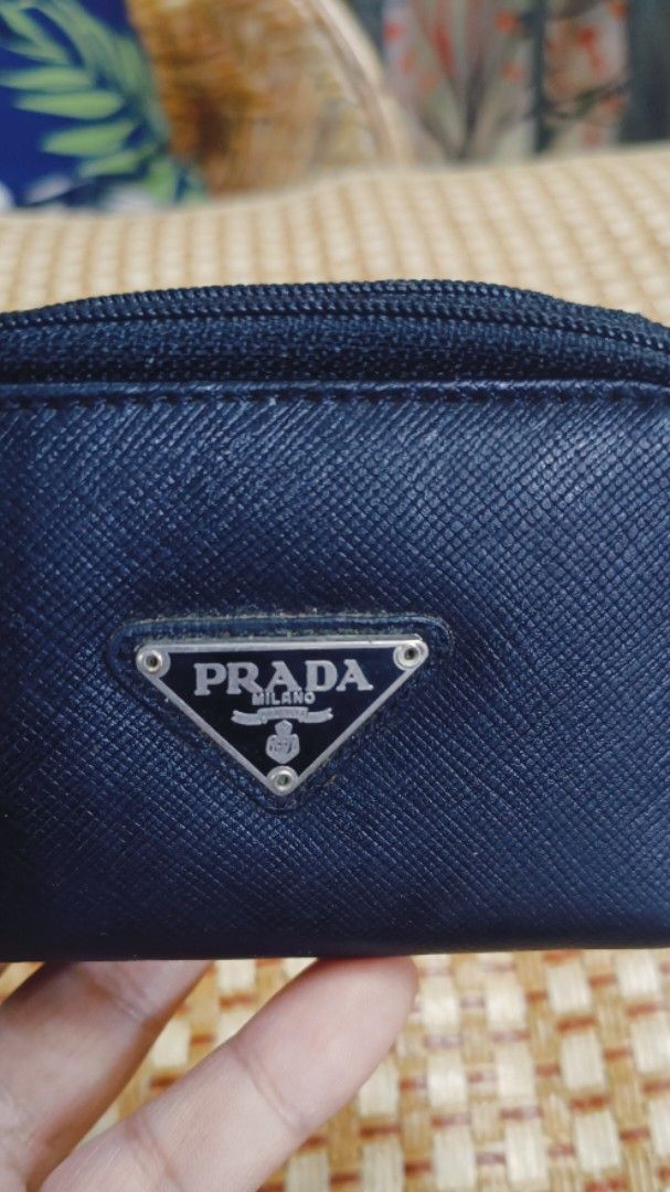 Prada Key Holder (Category: Luxury Bags & Wallets) located in La Trinidad. Submitted by xef06 (Listing ID 1362961316, Image 2). Description: very nice.