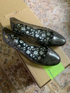 (Category: ) located in . Submitted by smiskizu (Listing ID 1362933709, Image 1). Description: .
