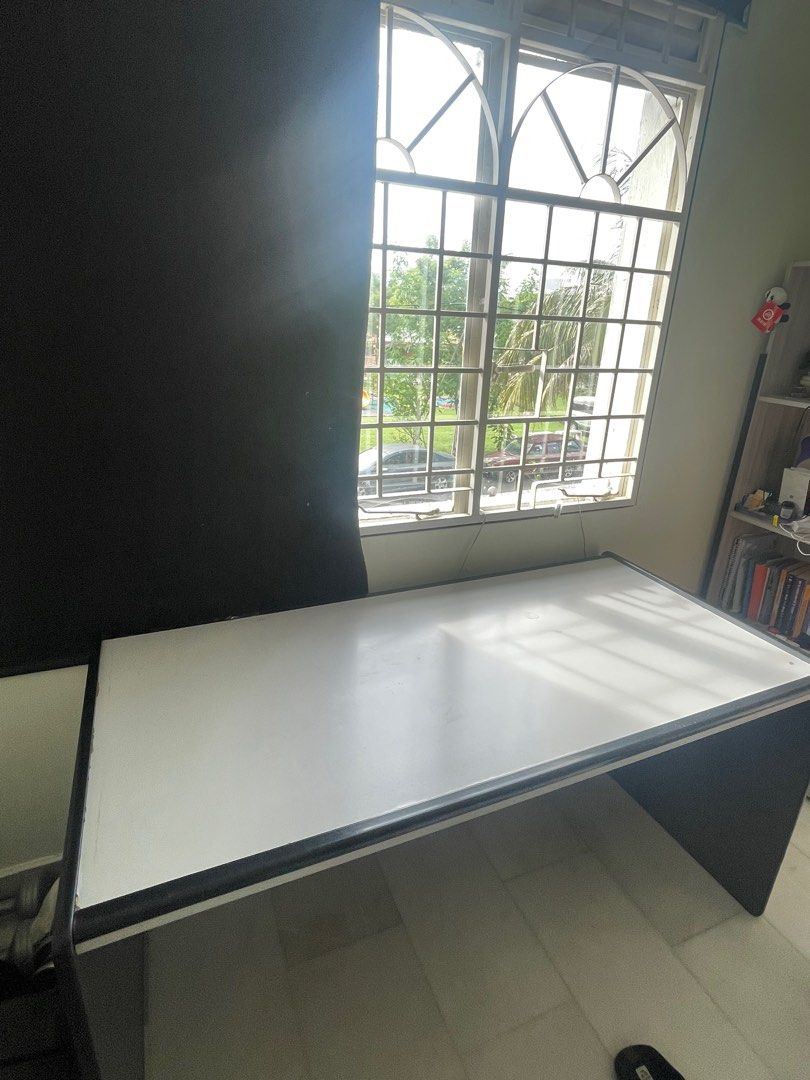Study table (Category: Tables & Sets) located in Kuala Lumpur. Submitted by jsonnn (Listing ID 1362928363, Image 2). Description: Pm for more info! Quality is nice! 💯 .