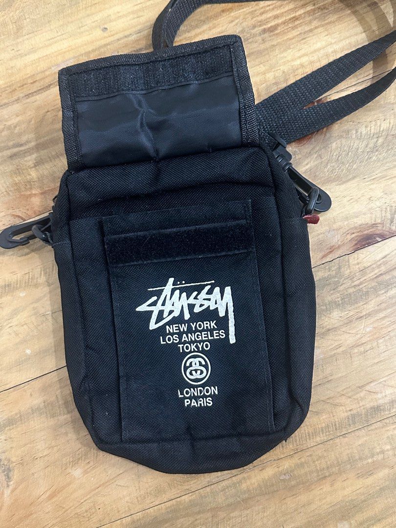 Stussy Crossbody Small Bag (Category: Sling Bags) located in Manila. Submitted by declutterzz06 (Listing ID 1362944996, Image 2). Description: Stussy Crossbody Small Bag Good Condi Slight nego Just Dm📩 .