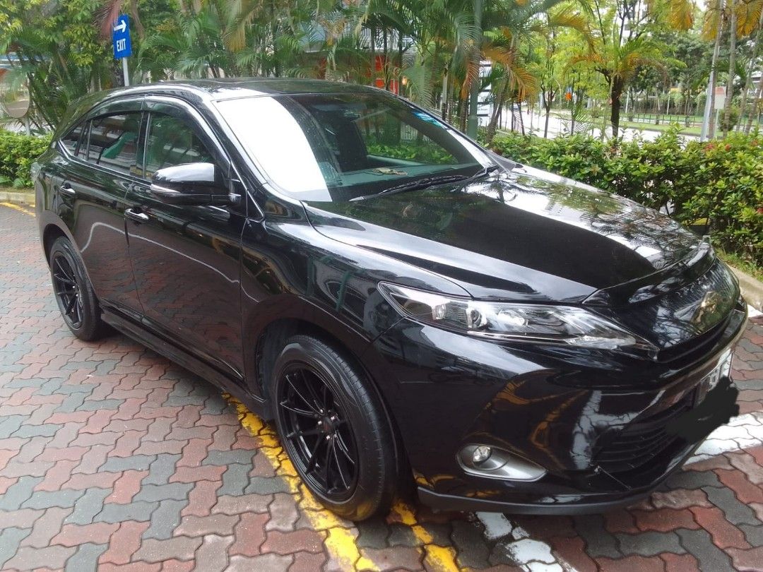 Toyota Harrier 2.0 Elegance Panoramic (A) (Category: Used Cars) located in Singapore. Submitted by paxpax1313 (Listing ID 1362868190, Image 1). Description: Well maintained and regular servicing and all parts changed with receipts as proof. Just need to touch up small paintworks. Interior well maintained..