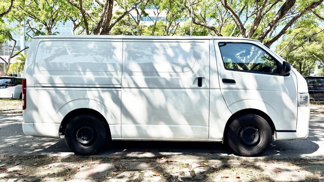 Toyota Hiace 3.0 Manual Manual (Category: Used Commercial Vehicles for Sale) located in Singapore. Submitted by project.daniel_absbus (Listing ID 1362857373, Image 2). Description: <<< Toyota Hiace 3.0M For Sale >>> <<< Toyota Hiace 3.0M For Sale >>> <<< Toyota Hiace 3.0M For Sale >>> - 1 owner only - Excellent condition - No repair needed - New paintwork - Clean interior - Comes with attractive aftersales servicing package (lifetime FREE servici