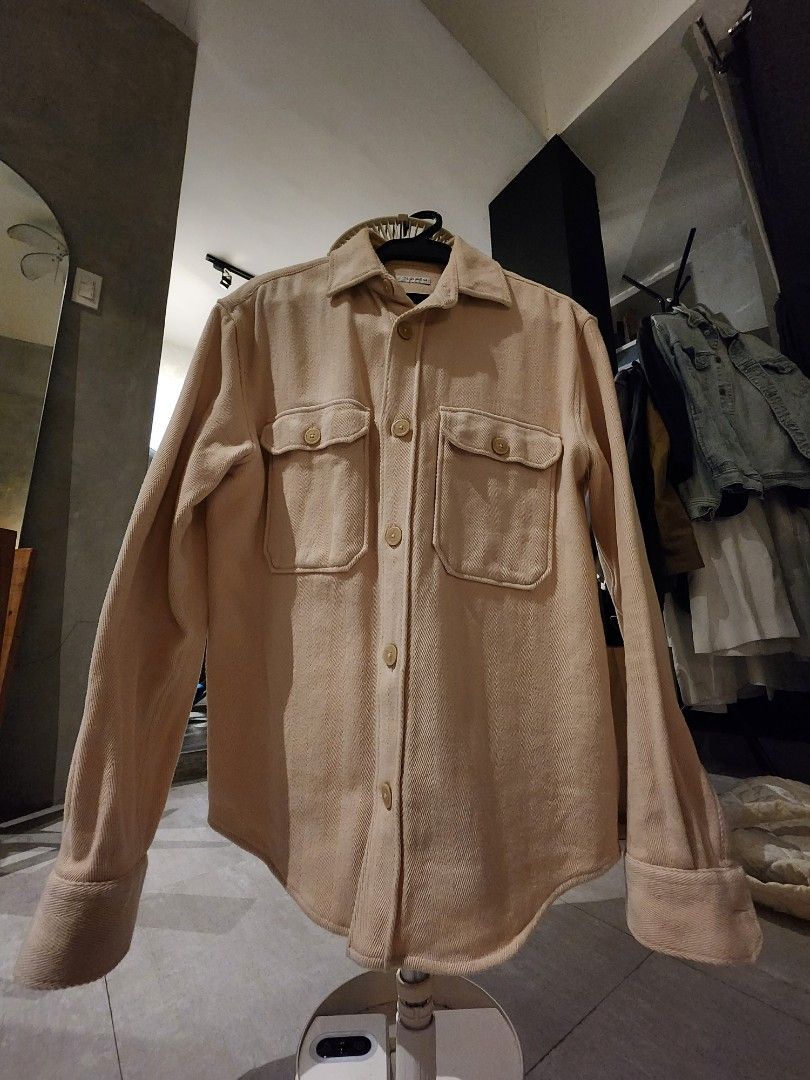Zara Beige Blazer (Category: Coats, Jackets and Outerwear) located in Makati City. Submitted by ejsgmd (Listing ID 1362922035, Image 1). Description: SF c/o buyer (only available for pick up around Metro Manila).
