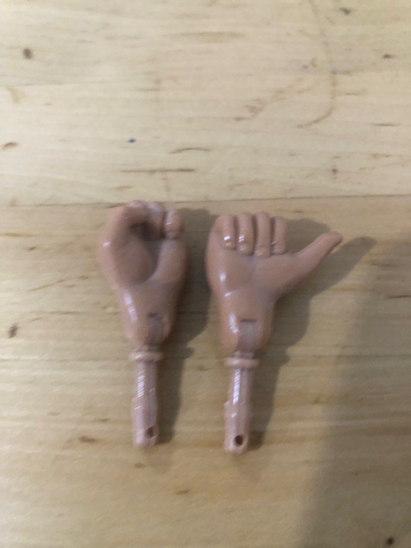 21st century hands for 1/6 scale(d) (Category: Figurines & Statues) located in Malabon City. Submitted by wtpickies (Listing ID 1363018172, Image 2). Description: .