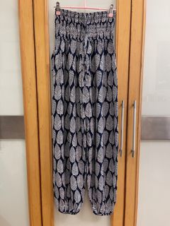Blue and White Leaf Pattern Comfortable Cool Elephant Pants64203305867907110