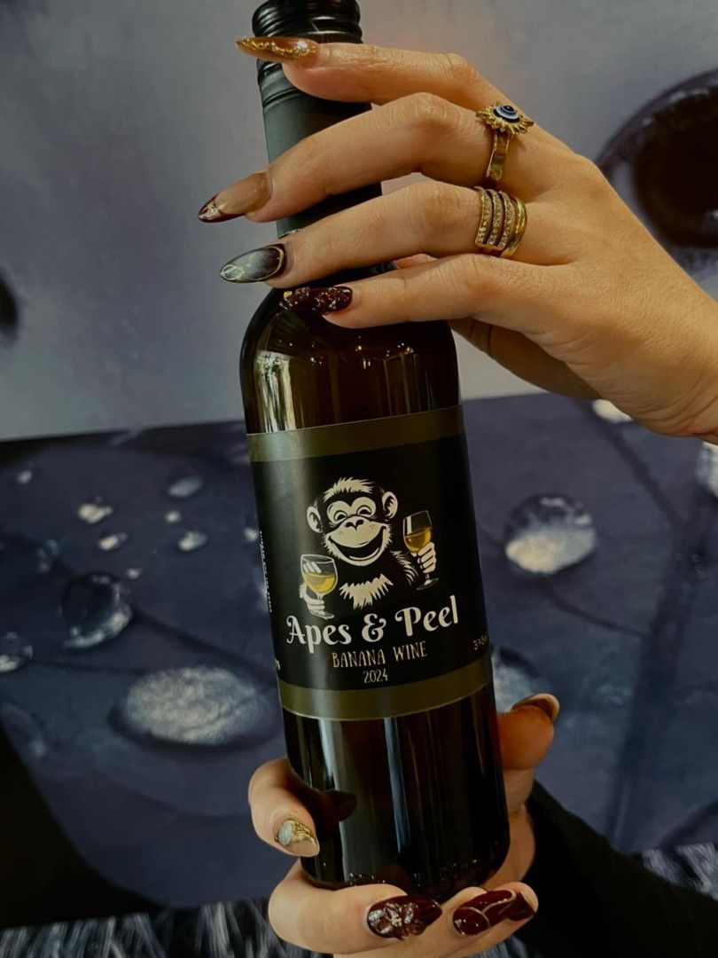 Apes & Peel Banana Fruit Wine (Category: Beverages) located in San Juan City. Submitted by steamrachet (Listing ID 1363070653, Image 1). Description: Try the first banana wine in the Philippines ❤️ Perfect for gift, work mode and many more. Available in Manila. Brewed in Cebu. Taste like Novelino and taste better when chilled..