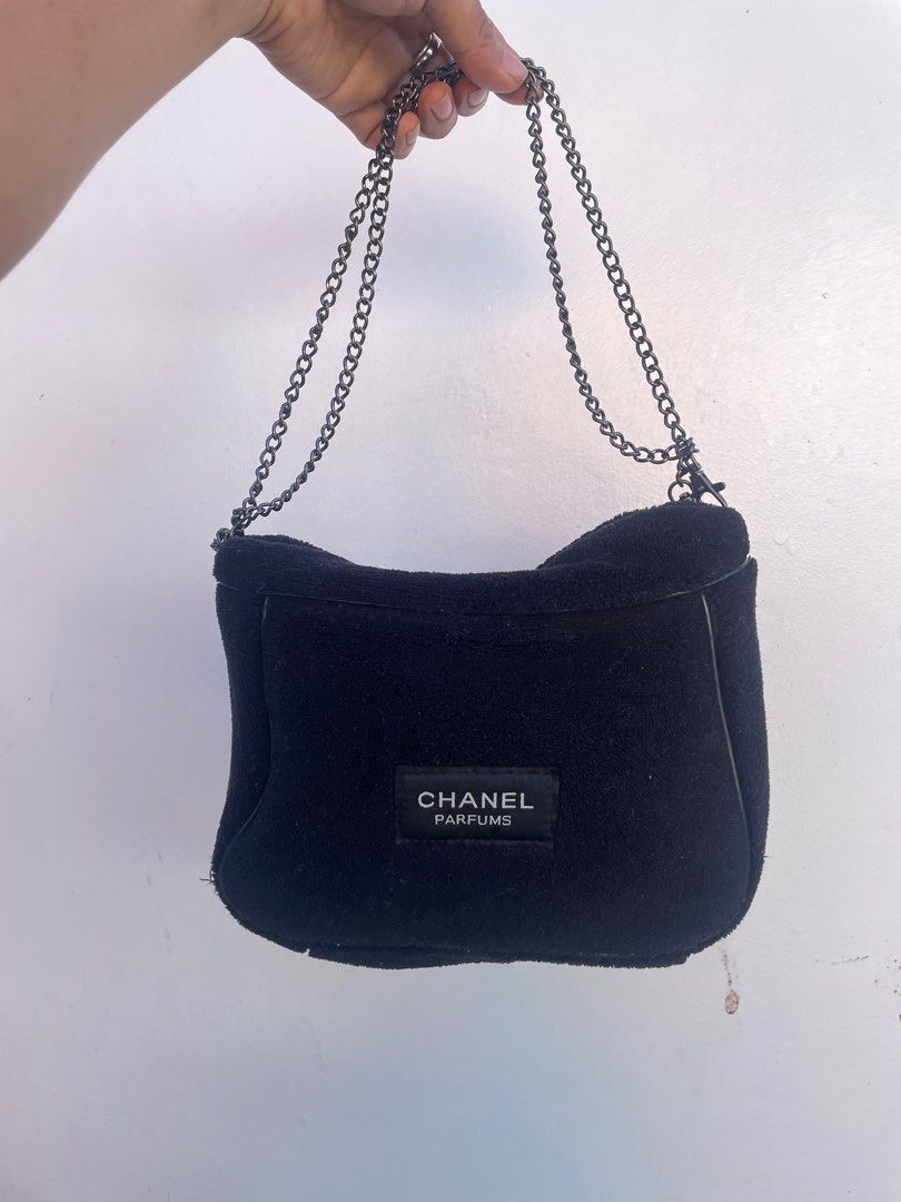 Authentic Chanel VIP (Category: Luxury Bags & Wallets) located in Mambajao. Submitted by ckali (Listing ID 1363135990, Image 3). Description: Authentic Chanel vip perfum ❤️🥰 no major issue .