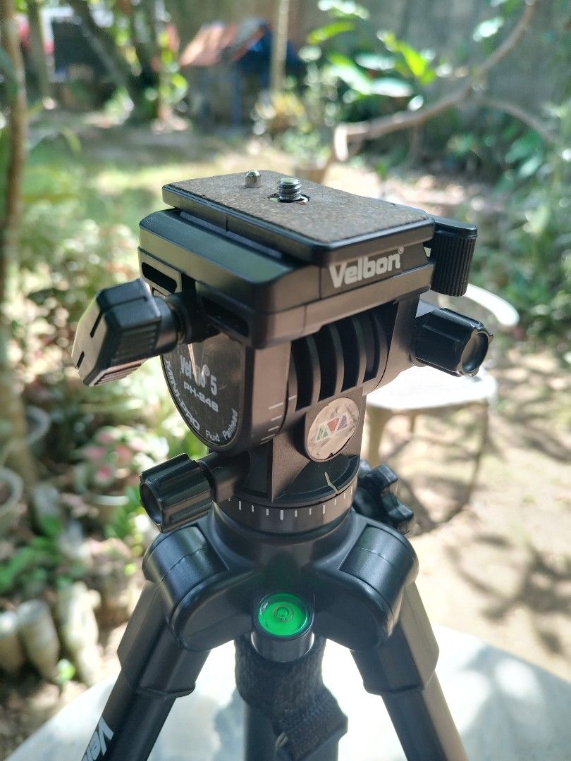 bundled Velbon Tripad & Monopad (Category: Tripods & Monopods) located in Daet. Submitted by fryzoneshop (Listing ID 1363017428, Image 3). Description: take all! High Quality Photography accessories Velbon C400 Tripad Velbon UP-4DX II MOP GCASH MAYA BDO MOD J&T.