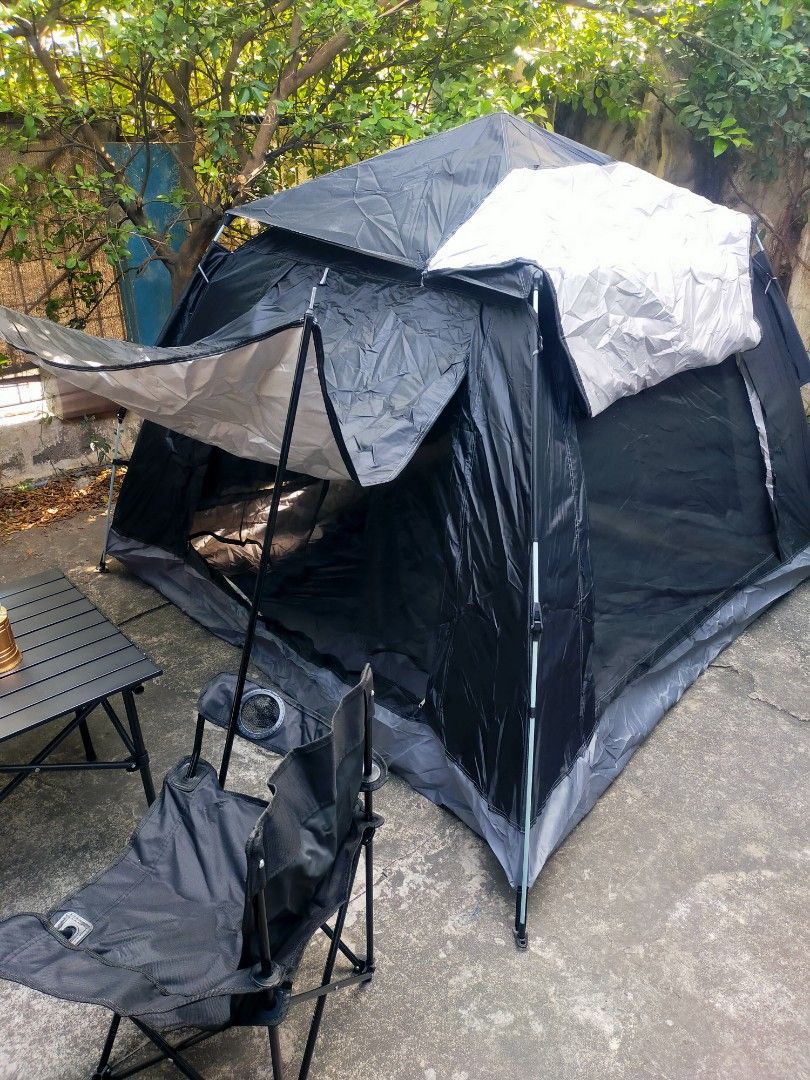 Camping Tent Waterproof Double Layer Tent Outdoor Camping Fully Automatic (Category: Hiking & Camping) located in Manila. Submitted by laluxury (Listing ID 1363141022, Image 2). Description: Nakapagcamping na ba ang lahat? Naghahanap ka ba ng matibay, maluwang, waterproof, 4 windows na magandang tent? Ito na ang sign para kulayan yan! Camping Tent Black and Khaki (215cm x 215cm x 142cm) ✅Brandnew ✅Good For 3 to 5 person ✅Automatic easy to set up 