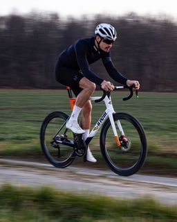 （分類：）位於 。 由 flowbike_lohasbike 提交（商品編號 1363074147，圖片 1）。簡介： 。
