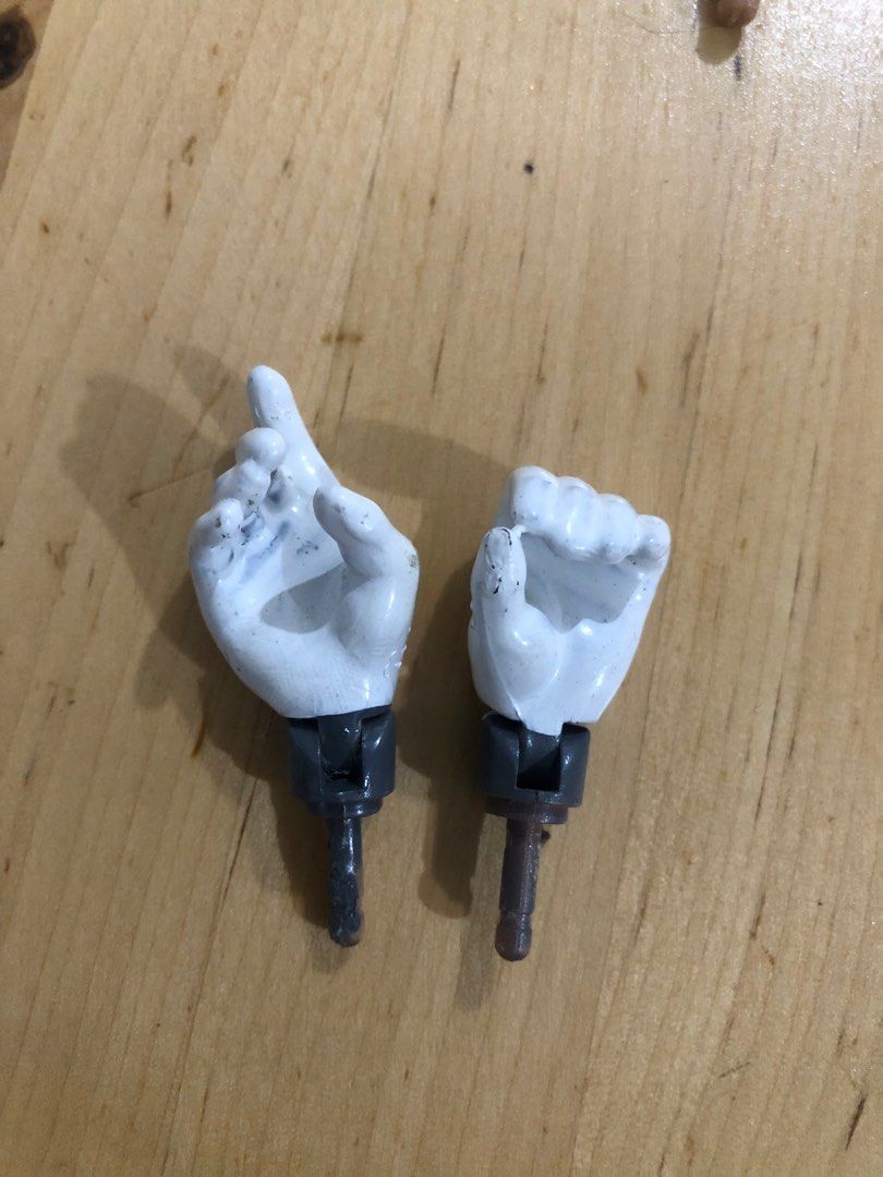 Dragon hands for 1/6 scale repaint(j) (Category: Figurines & Statues) located in Malabon City. Submitted by wtpickies (Listing ID 1363045056, Image 1). Description: .