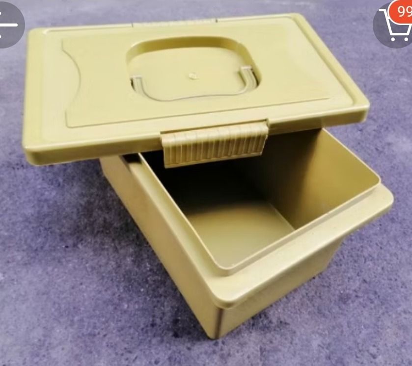 Food Keeper with handle | 3 pcs (Category: Food Organization & Storage) located in Caloocan City. Submitted by plumahe3836266 (Listing ID 1363152067, Image 1). Description: 3 pcs food keeper with handle RFS: relocation location: C. Fabrica, Meycauayan Bulacan.
