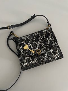 (Category: ) located in . Submitted by ebpreloved (Listing ID 1363075672, Image 1). Description: .