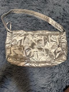 （分類：）位於 。 由 cindy_lam88 提交（商品編號 1363107048，圖片 1）。簡介： 。