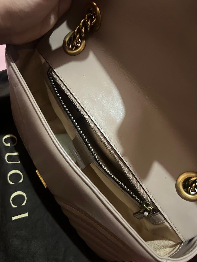 GG Marmont Medium Shoulder Bag (Category: Luxury Bags & Wallets) located in Daet. Submitted by jnbns (Listing ID 1363083989, Image 3). Description: Complete inclusion No foul smell Slightly used.