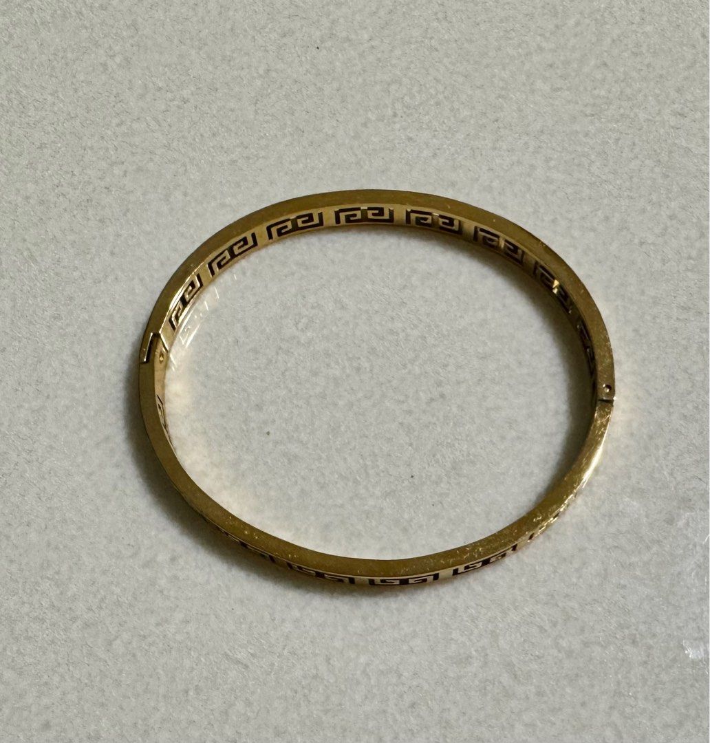 Fendi Style Gold plated non tarnish bangle (Category: Bracelets) located in Makati City. Submitted by carlysd (Listing ID 1363028914, Image 3). Description: Fendi inspired bangle Non tarnish.
