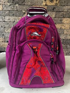(Category: ) located in . Submitted by pinksneakers (Listing ID 1363069524, Image 1). Description: .