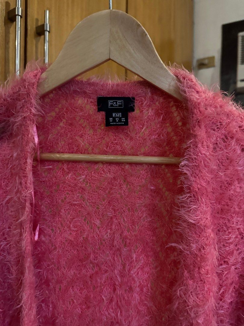 Hot Pink Fur Cardigan (Category: Coats, Jackets and Outerwear) located in Pasig City. Submitted by zelinavillaflor (Listing ID 1363095194, Image 3). Description: .