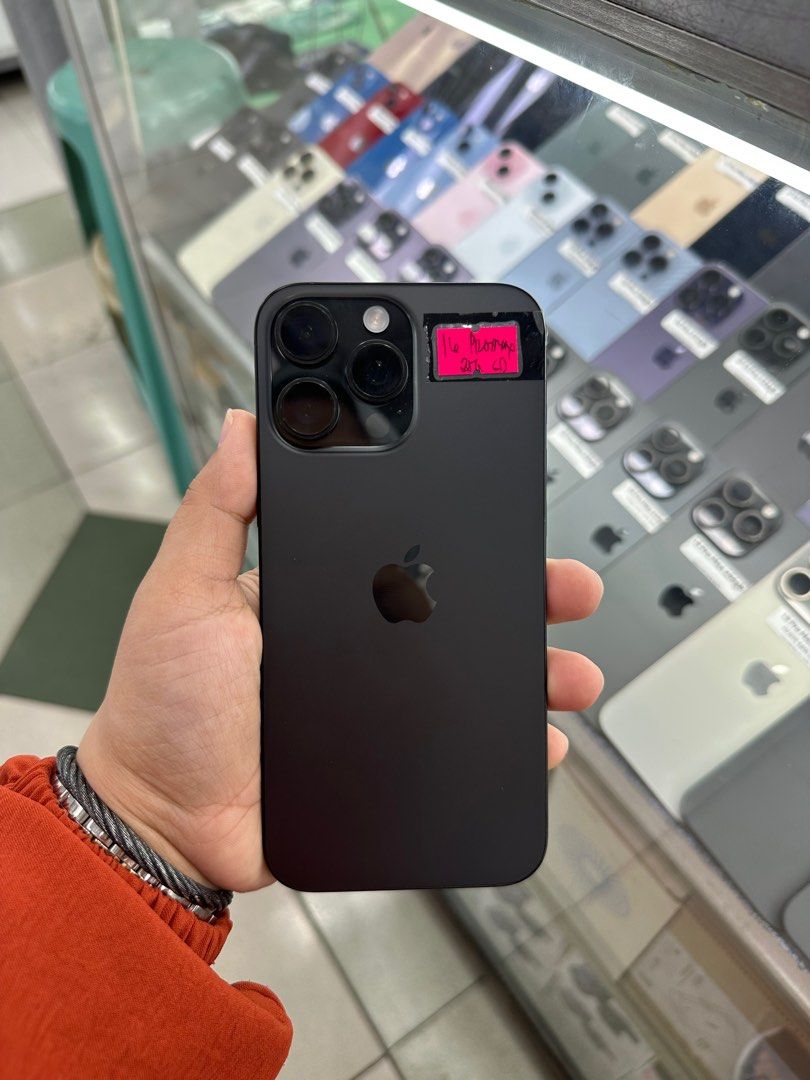 Iphone 16 Pro Max 256gb Smart 100% batt (Category: iPhone 16 Series) located in San Juan City. Submitted by javedsgadgetshop (Listing ID 1363053605, Image 2). Description: INSTALLMENT OPTIONS : SPAY LATER / GGIVES / CREDIT CARD! WE BUY AND SELL SO PWEDE MAGBINTA OR SWAP ! Quick Specs : Iphone 16 Pro Max •256gb •NTC Variant •100% batt health •Smartlocked •100% Smoothness •No hidden issue | No Repaired •100% Authentic | Not Refurbished •w/ OEM Char