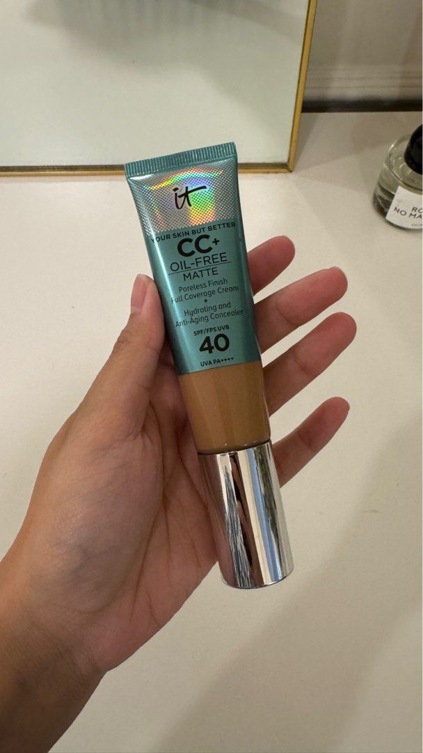 It Cosmetics CC+ Matte (Tan) (Category: Makeup) located in Quezon City. Submitted by denisebotor (Listing ID 1363108852, Image 1). Description: RFS: Too Dark.