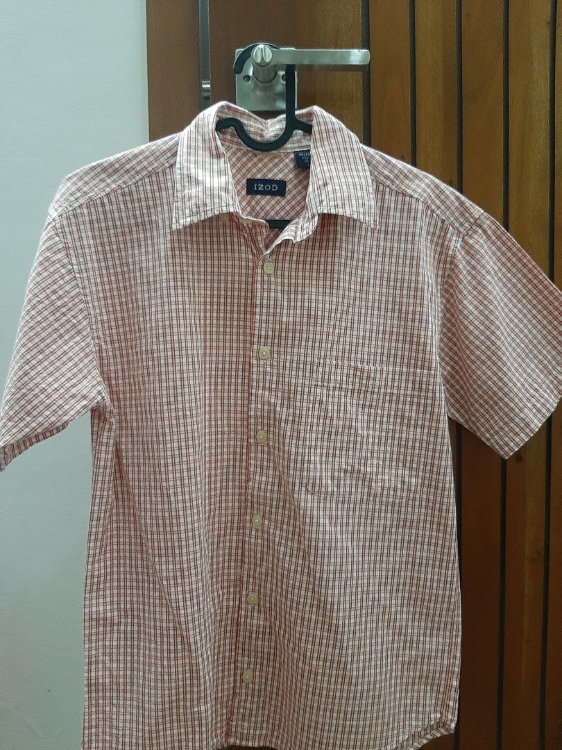 Izod short sleeves polo (Category: Formal Shirts) located in Cabanatuan. Submitted by decluttercab (Listing ID 1363107339, Image 1). Description: .
