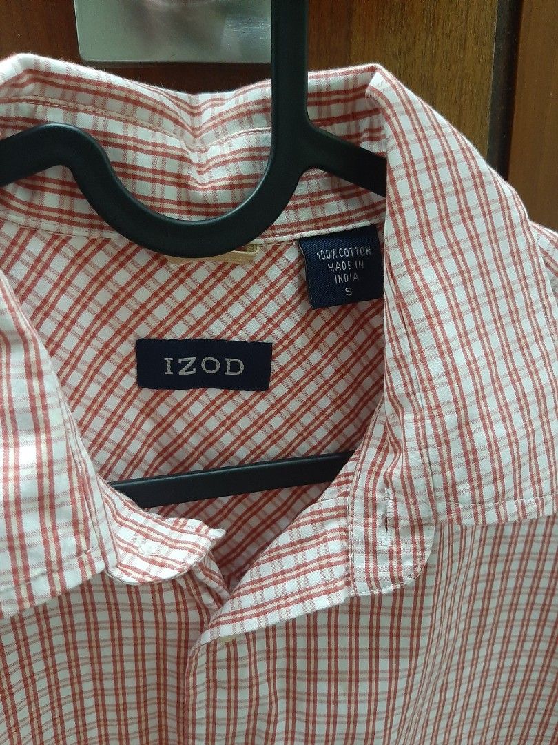 Izod short sleeves polo (Category: Formal Shirts) located in Cabanatuan. Submitted by decluttercab (Listing ID 1363107339, Image 2). Description: .