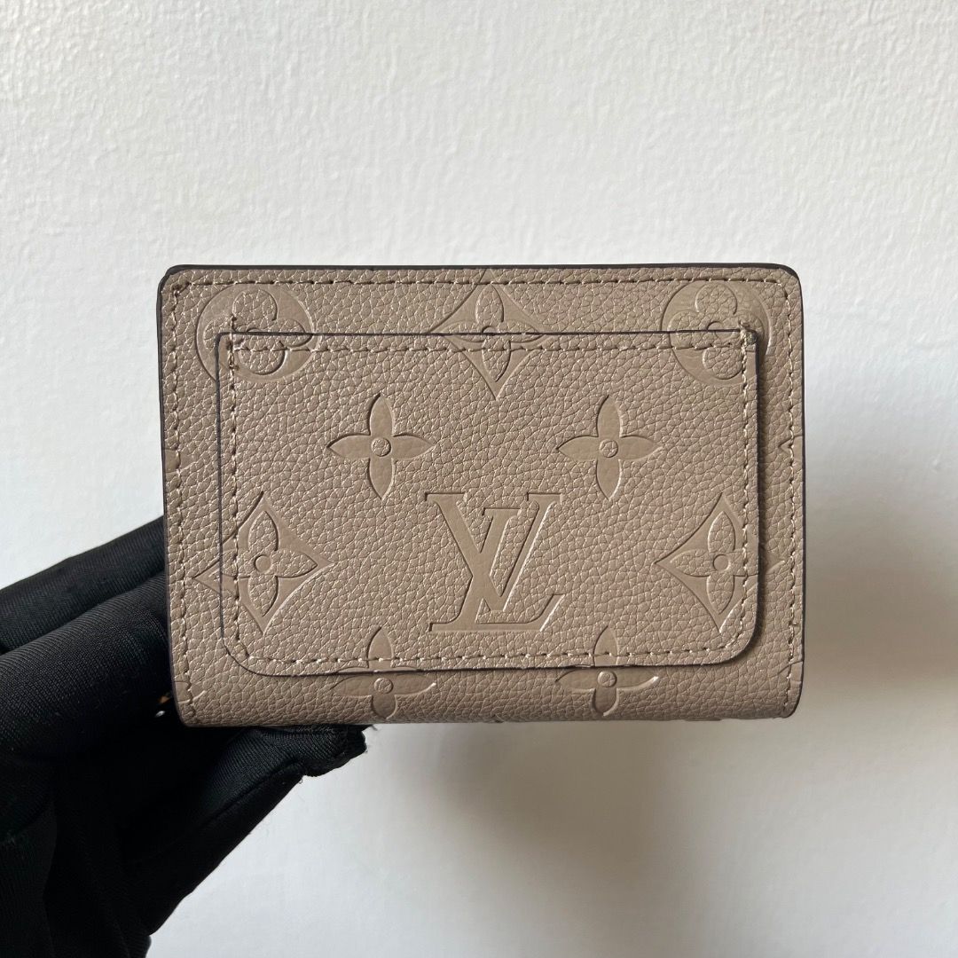 LV Clea Empriente Wallet (Category: Luxury Bags & Wallets) located in Antipolo. Submitted by mjlenihcpreloved (Listing ID 1363070612, Image 2). Description: .