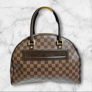 (Category: ) located in . Submitted by bag_botique (Listing ID 1363137759, Image 1). Description: .