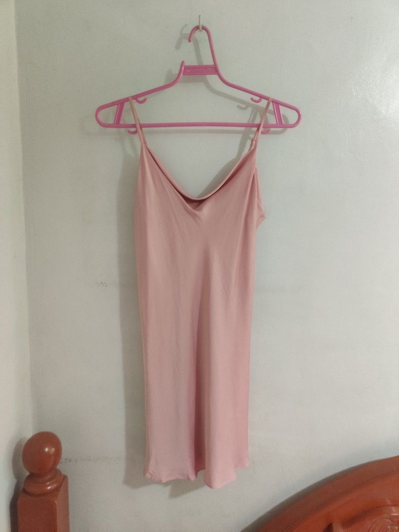 Pink Silk Slip-On Dress (Category: Dresses) located in Binan City. Submitted by ninumi (Listing ID 1363118825, Image 2). Description: .