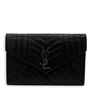(Category: ) located in . Submitted by carousellluxury (Listing ID 1363094813, Image 1). Description: .