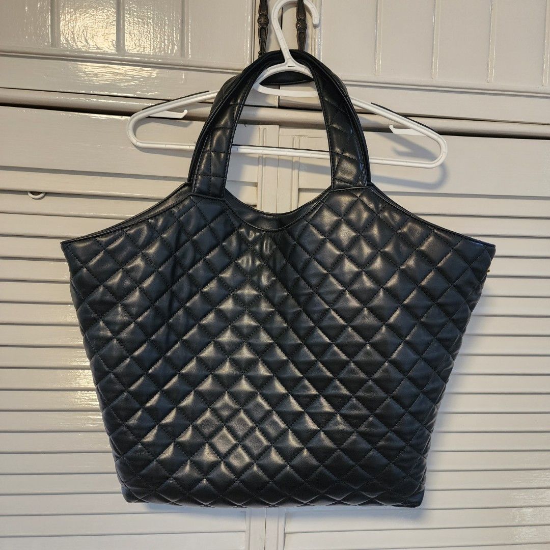 Shoppers Leather Bag - Large (Category: Tote Bags) located in Quezon City. Submitted by ShopPDplusK (Listing ID 1363073849, Image 1). Description: Condition: Used. No flaw outside. Inner lining has tear but can be repaired at your own expense. <see photo> RFS: Decluttering..