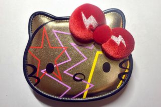 植村秀 Shu Uemura Hello Kitty Rock the Party 眼影盤 限定版手袋形眼影組合64216187949569110