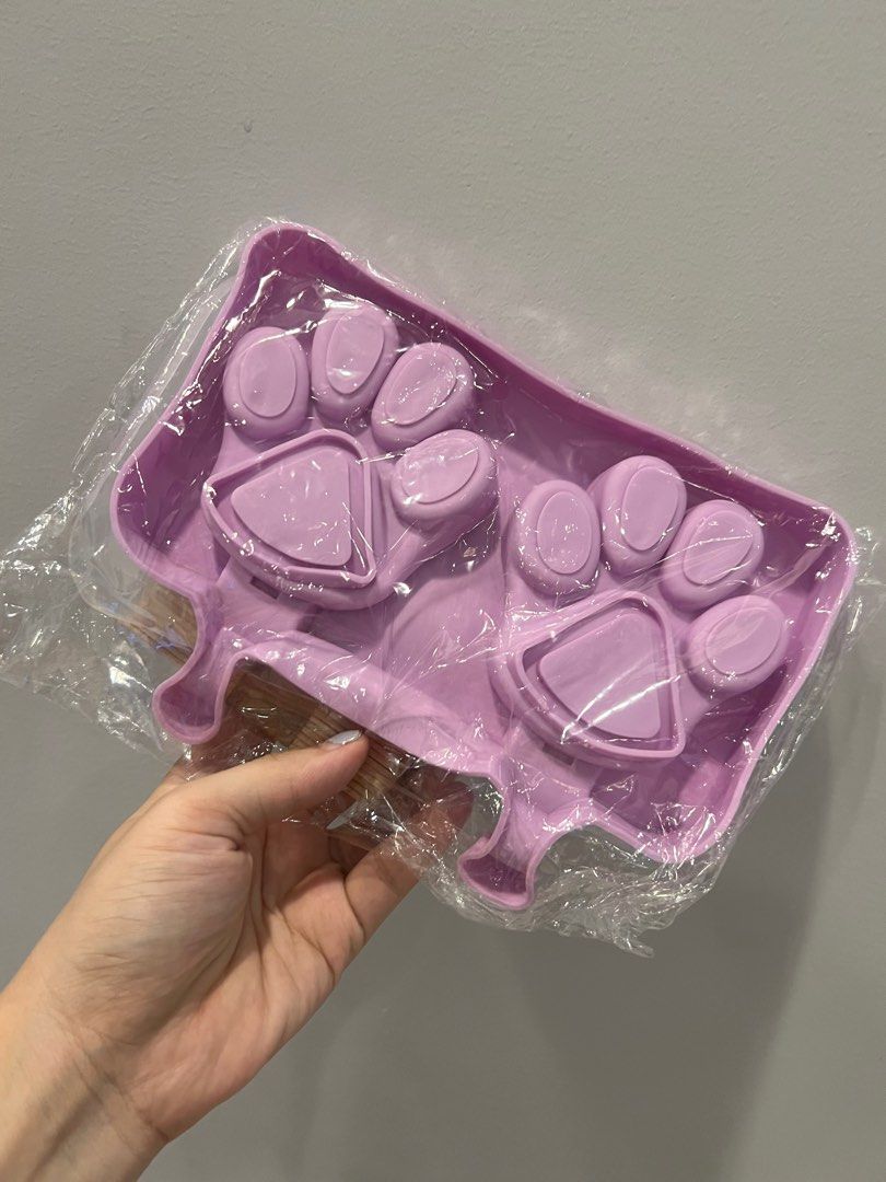 Silicone Ice popsicle maker with cover - paw shape (Category: Ice-cream Makers) located in Quezon City. Submitted by liz.ty (Listing ID 1363067811, Image 1). Description: Popsicle maker - silicone with cover. With free sticks. Brand new. 2 sets available. Selling our extras. Photo 1 and 2 actual photo. .