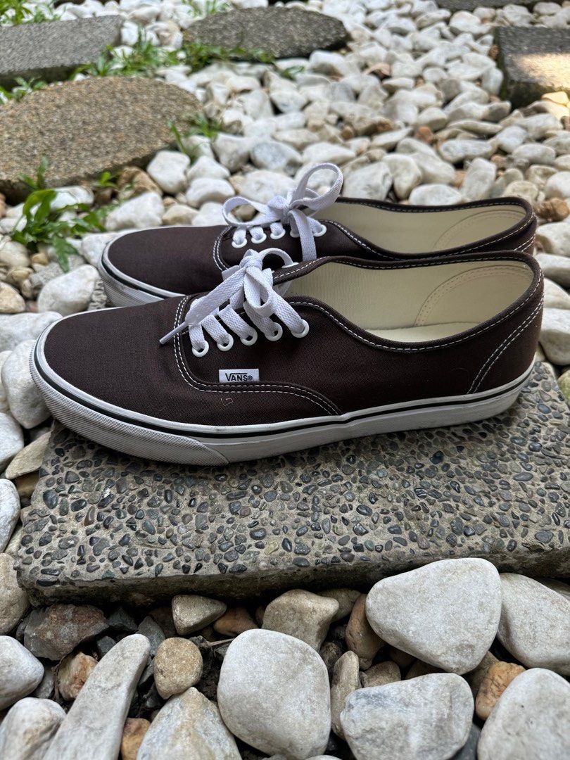 Vans Authentic (Category: Sneakers) located in Quezon City. Submitted by rhaus (Listing ID 1363039273, Image 2). Description: Size 10.5 US Recently bought last december, never use it though. No more box.