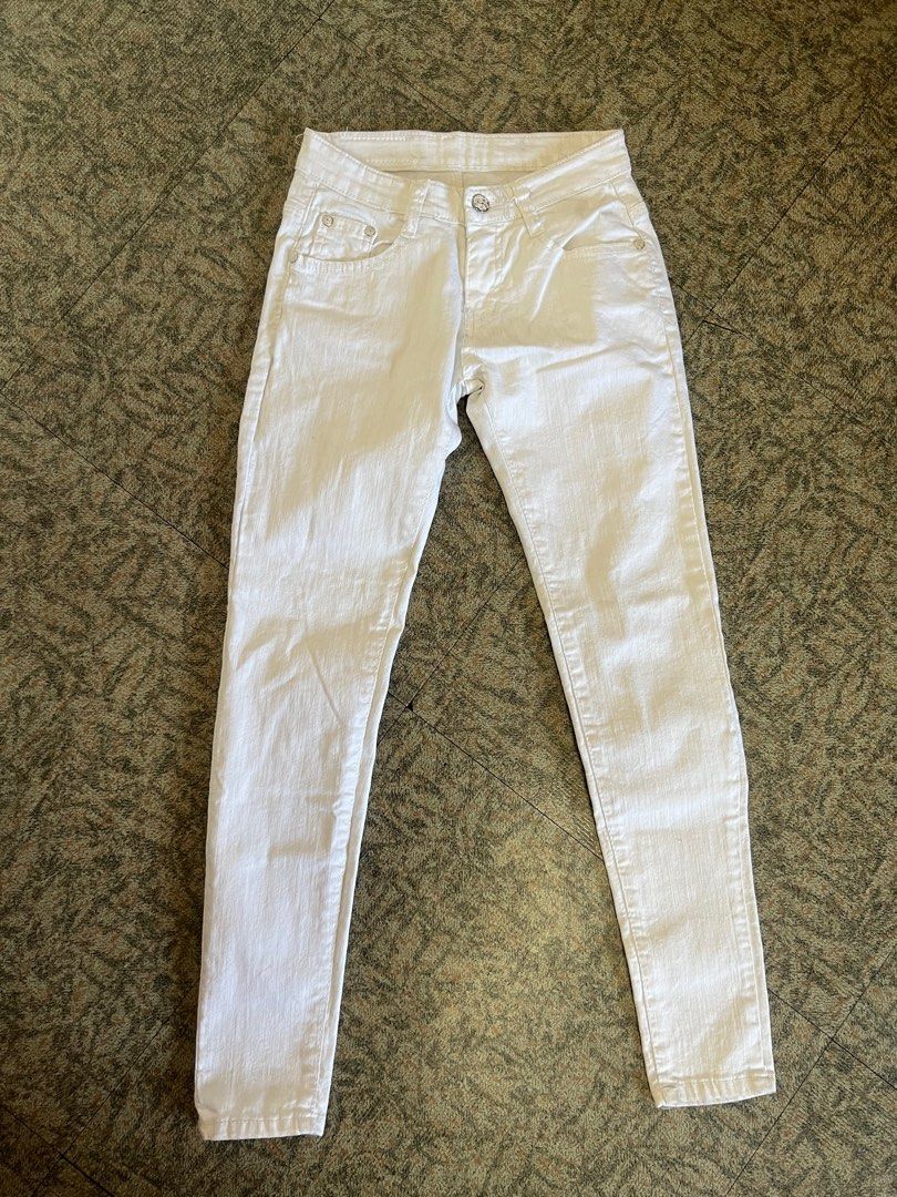 White Jeans for 7-11 years old (Category: Jeans) located in Manila. Submitted by cathymcb (Listing ID 1363038482, Image 1). Description: Typically for 7-11 years old Check photos for measurements.