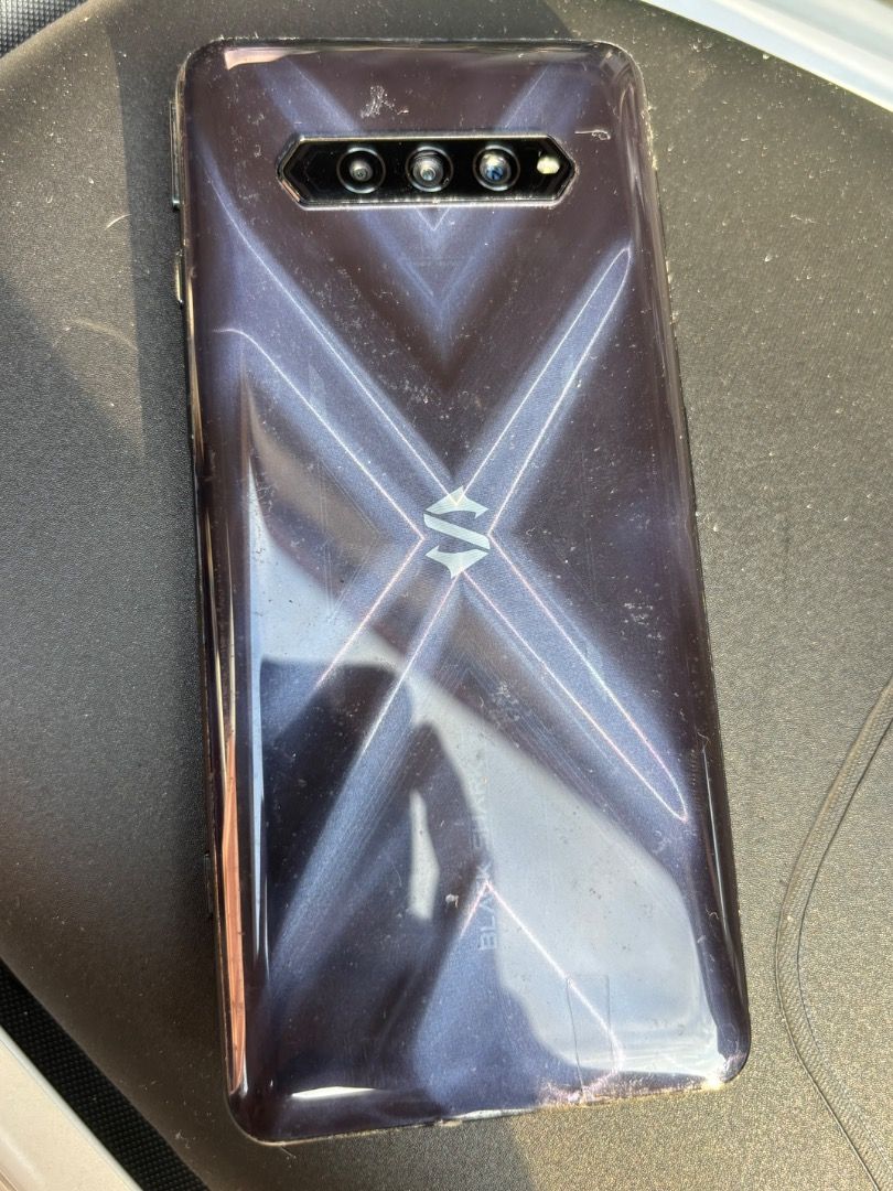 Xiaomi BlackShark 4 128GB (Category: Xiaomi) located in Quezon City. Submitted by airellfran91873 (Listing ID 1363083788, Image 2). Description: For Sale!!! Rush!! Xiaomi BlackShark 4 Selling Price : 5k (still negotiable) Issue : di na bumubukas sabi sa greenhills CPU problem. (So nabuksan na) and minor scratches but fully functional camera front and back, fingerprint, wifi, bluetooth, audio jack, 5G still smooth playing mobile games. Ginamit lan